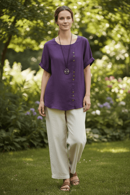 KELLYRA – Women’s Short-Sleeve Blouse with Clean Round Neck and Minimal Design