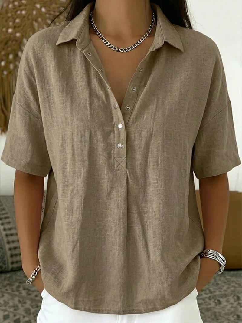 Women's Blouse | Casual Chic with Collar & Button Detail