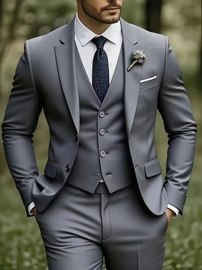 Slim Fit Three-Piece Suit Set with Notched Lapels and Waistcoat for Men