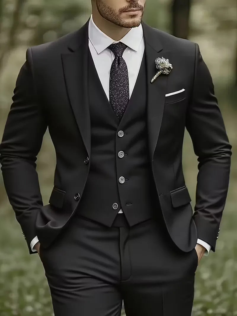 Slim Fit Three-Piece Suit Set with Notched Lapels and Waistcoat for Men