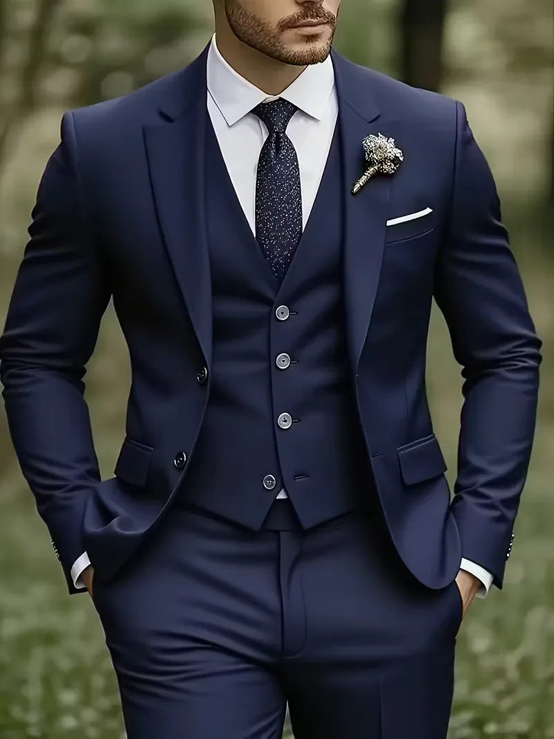 Slim Fit Three-Piece Suit Set with Notched Lapels and Waistcoat for Men