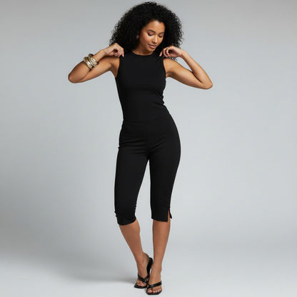 Cropped women's capri pants in 3/4 length with pockets