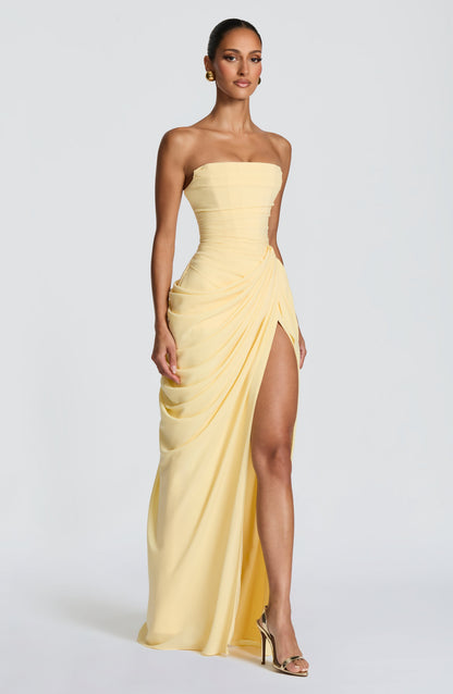 SKY - Sculptural elegance that defines your figure for women.