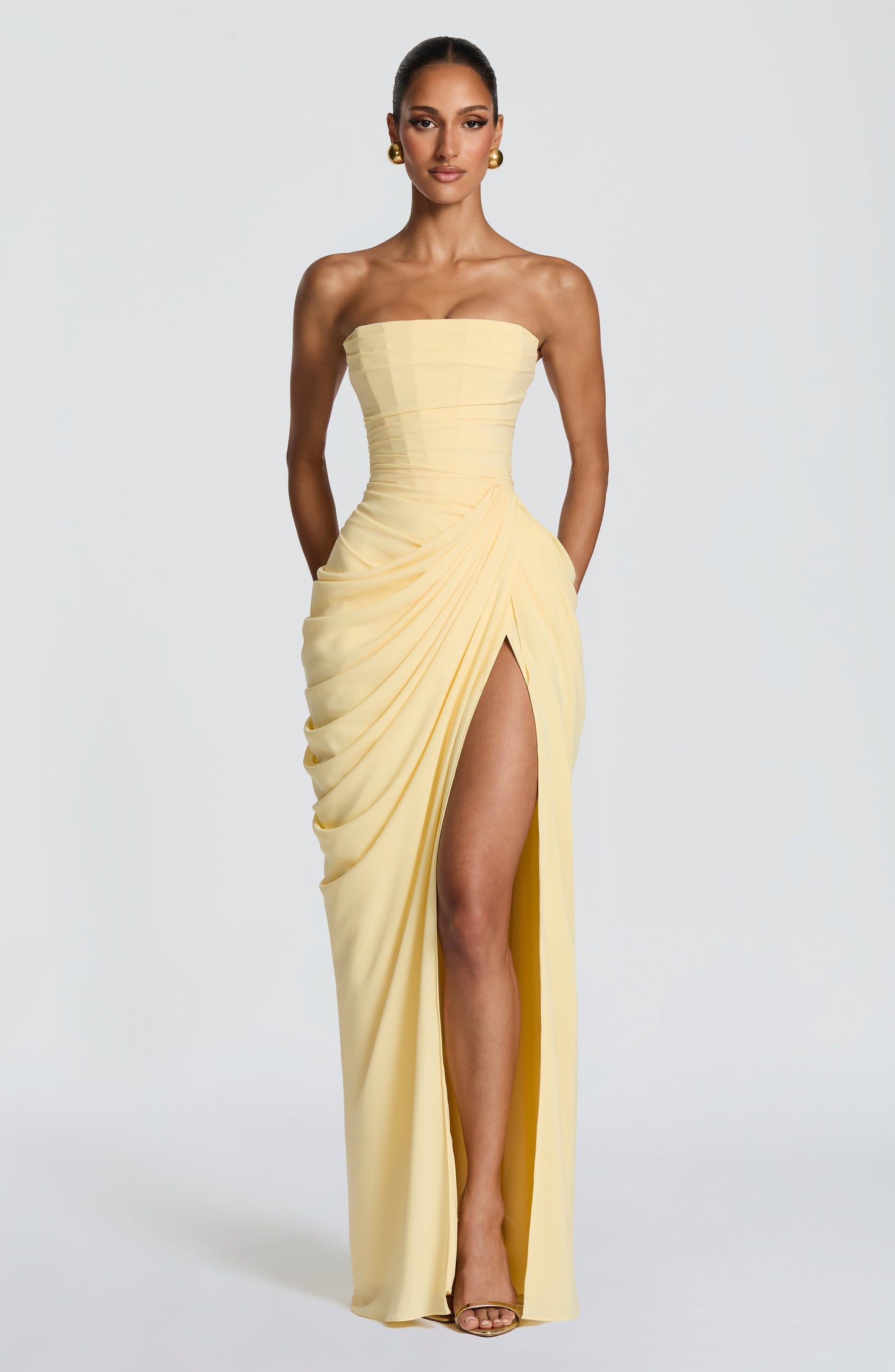 SKY - Sculptural elegance that defines your figure for women.
