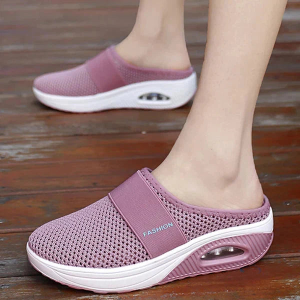 Women's Slip-on Slippers with Textured Sole and Wide Bandage